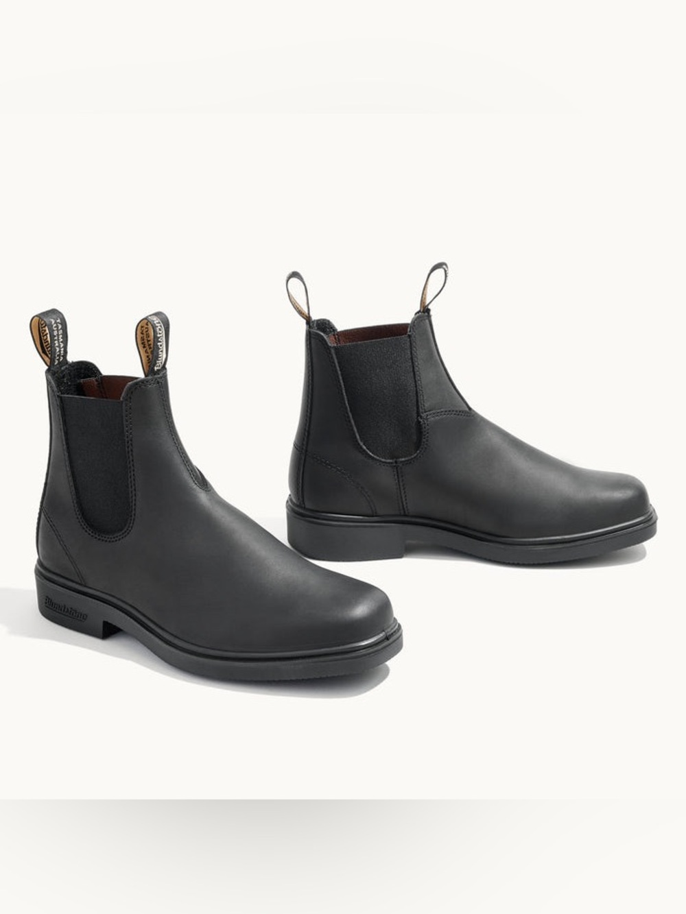 Blundstone men’s dress #063 Classic Black Chelsea Boots - Men size 6